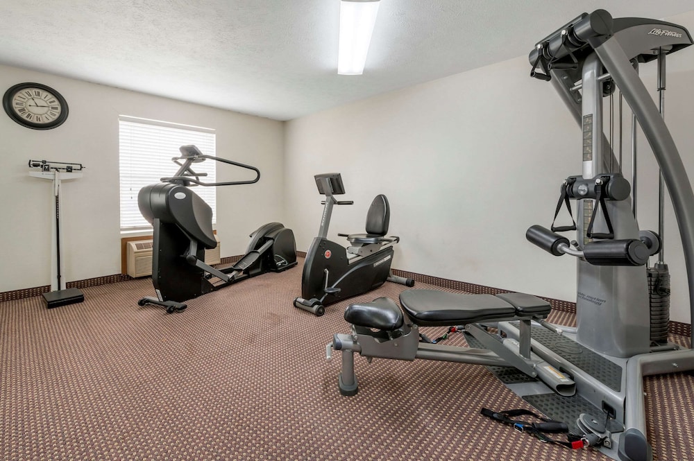SureStay by Best Western Obetz Rickenbacker Airport 24/45