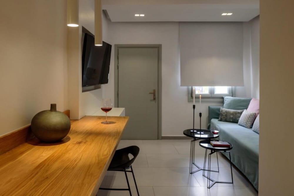 Harmony Suites 28/50