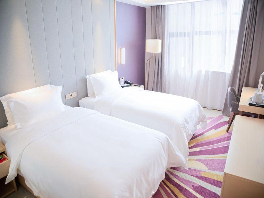 Standard, Twin Beds