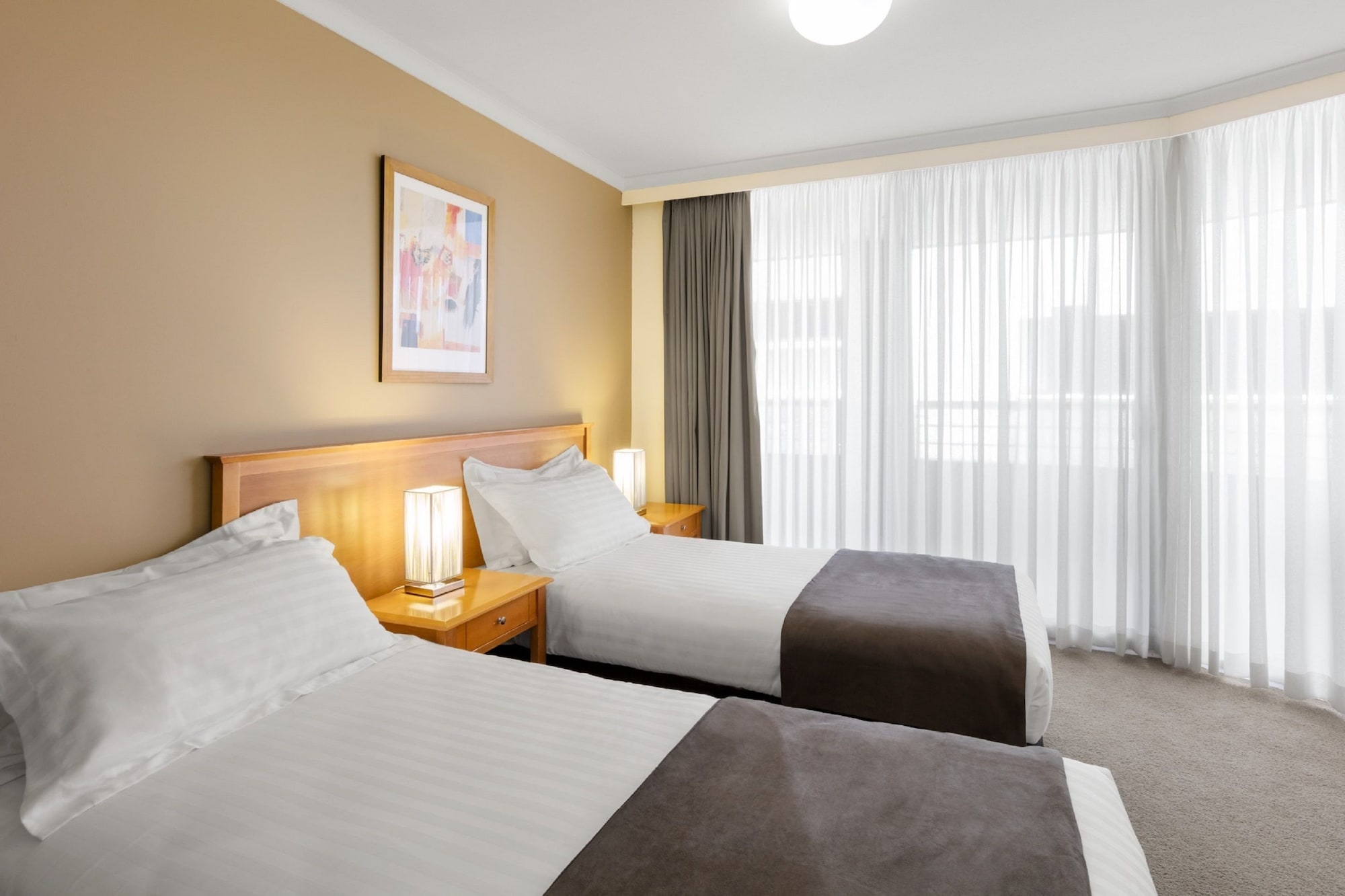 2 BEDROOMS, APARTMENT, KITCHEN