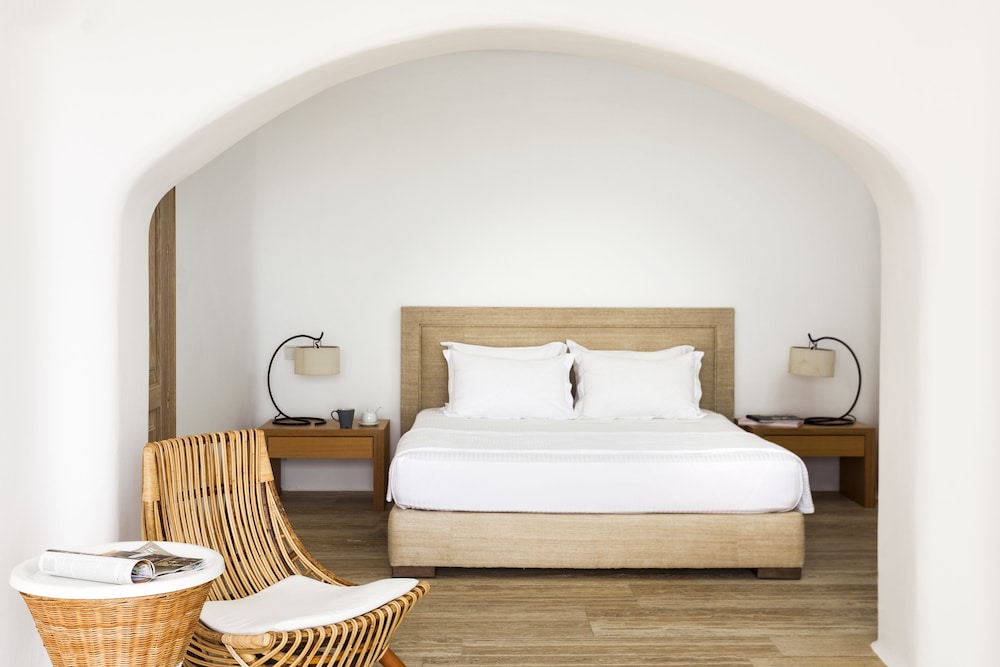 Luxury, Villa, 1 Double and 4 Single Beds