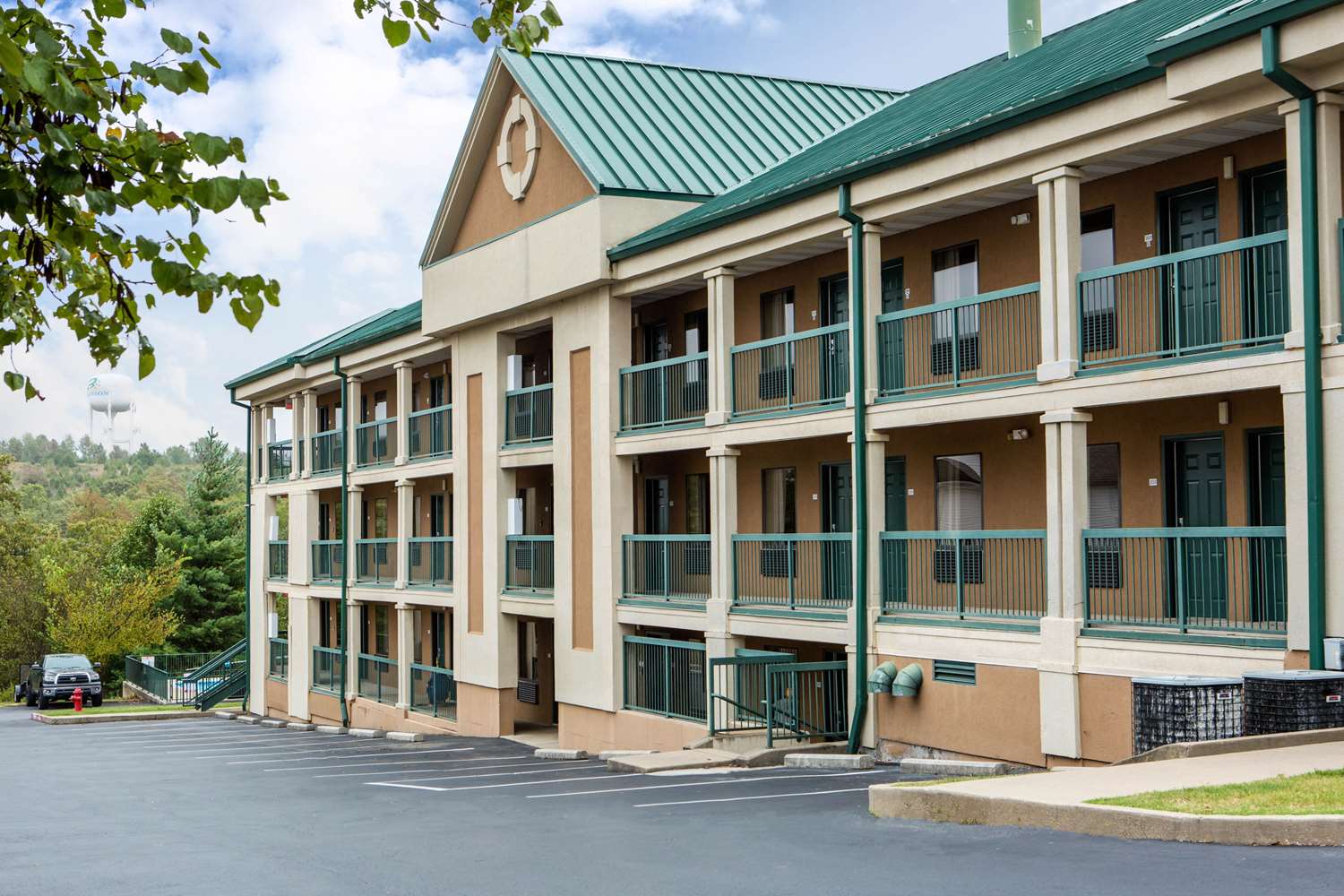 Baymont by Wyndham Branson Thousand Hills 42/42