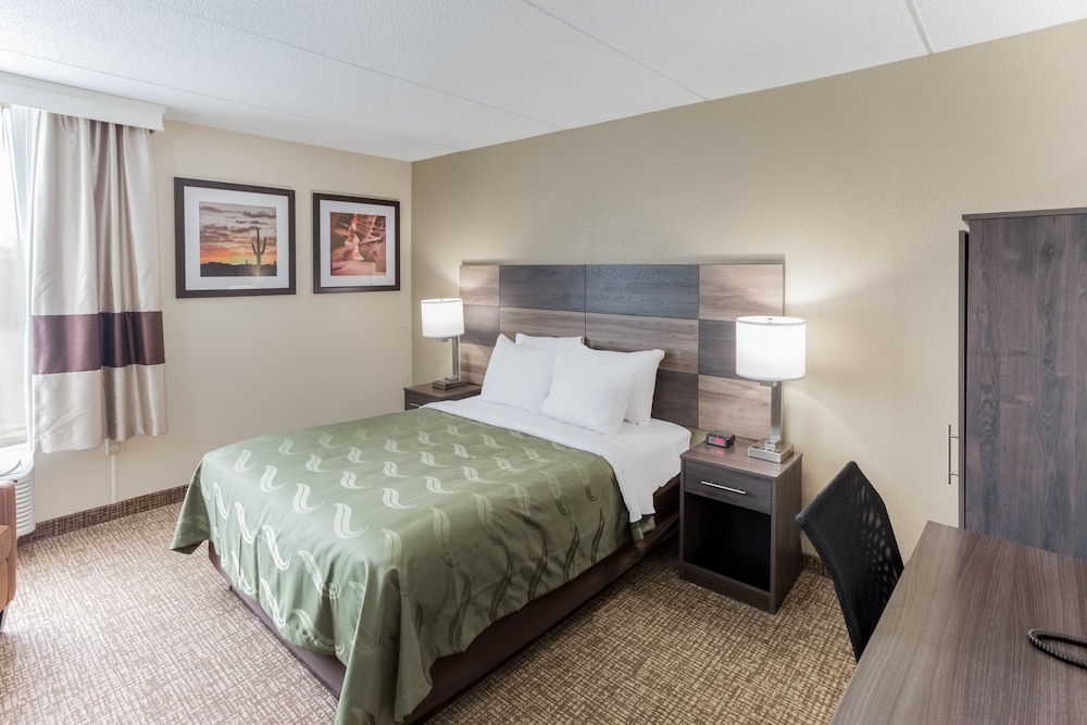 Quality Inn & Suites Plattsburgh 16/41