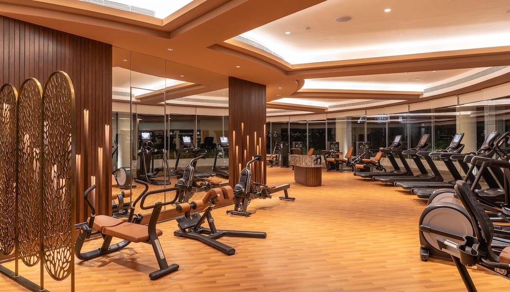 Taj Wellington Mews Luxury Residences 34/63