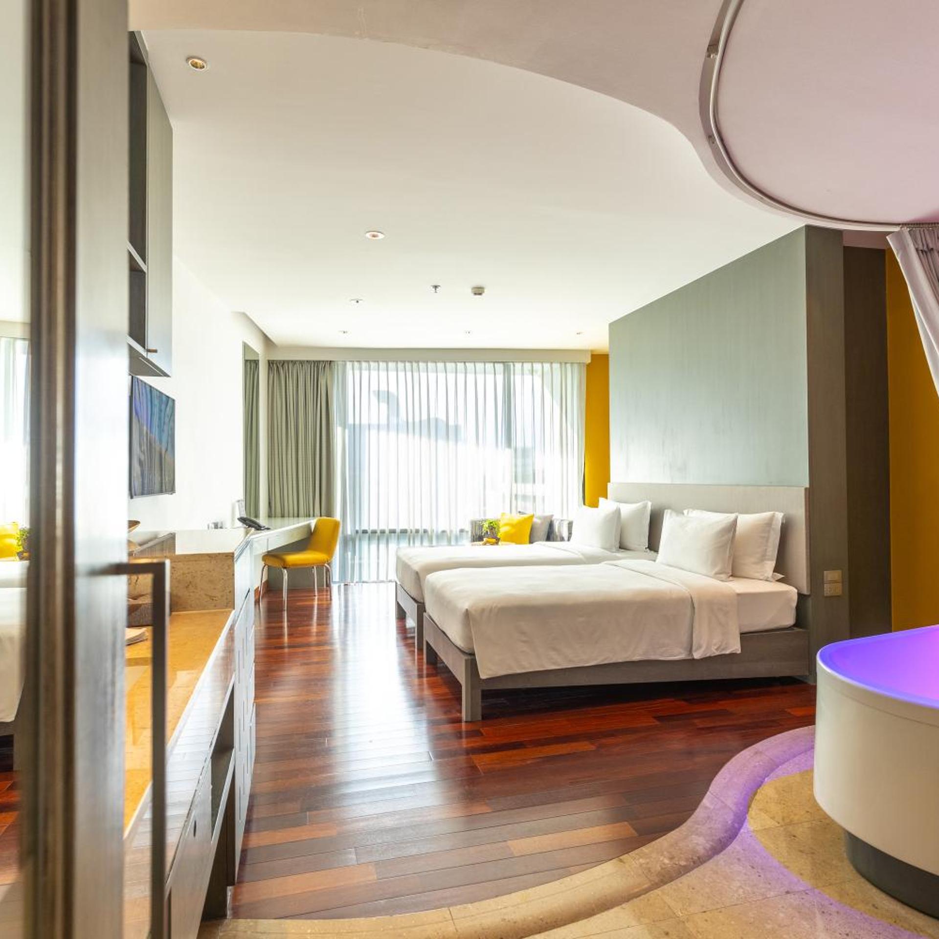 Extra Radiance, Twin Beds