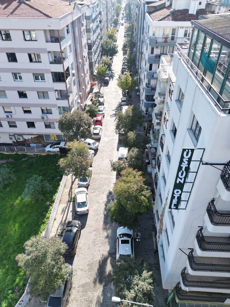 Üstün Otel Alsancak 6/48