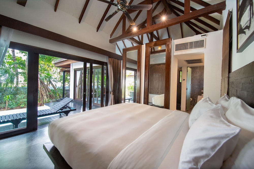 Zara Resort (ex The Privilege Hotel Ezra Royal Beach) 34/80