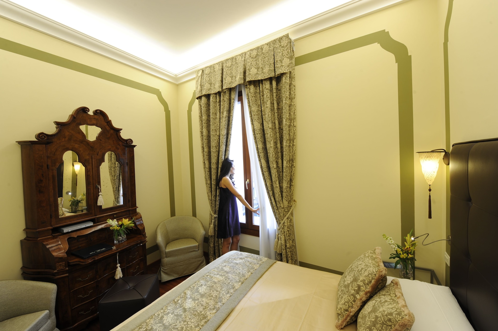 ECONOMY, QUEEN BED