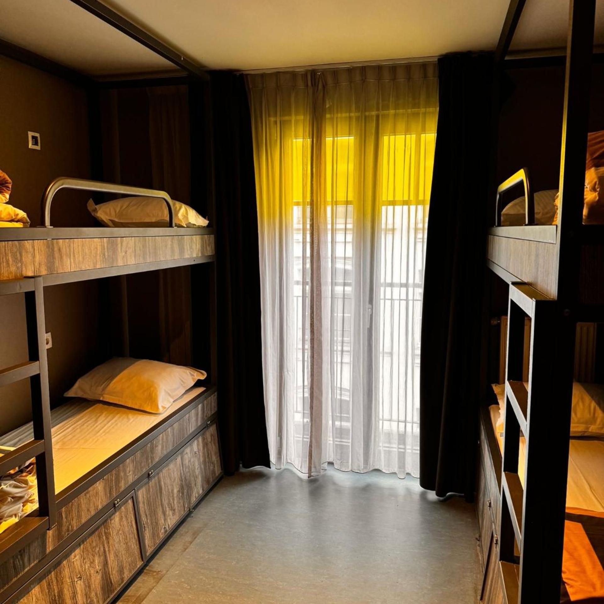 Brxxl5 City Centre Hostel 35/49