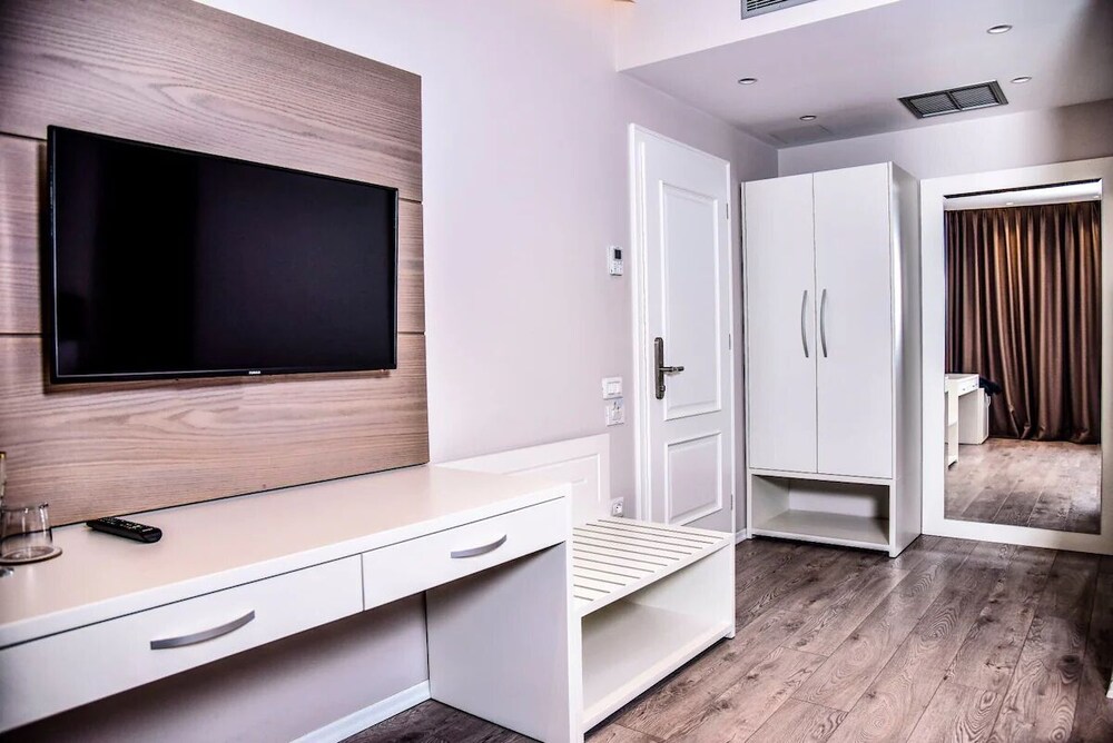 VH Broadway Tirana Hotel 33/50