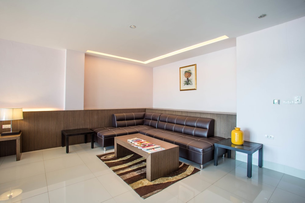 Siam Triangle Hotel 40/61