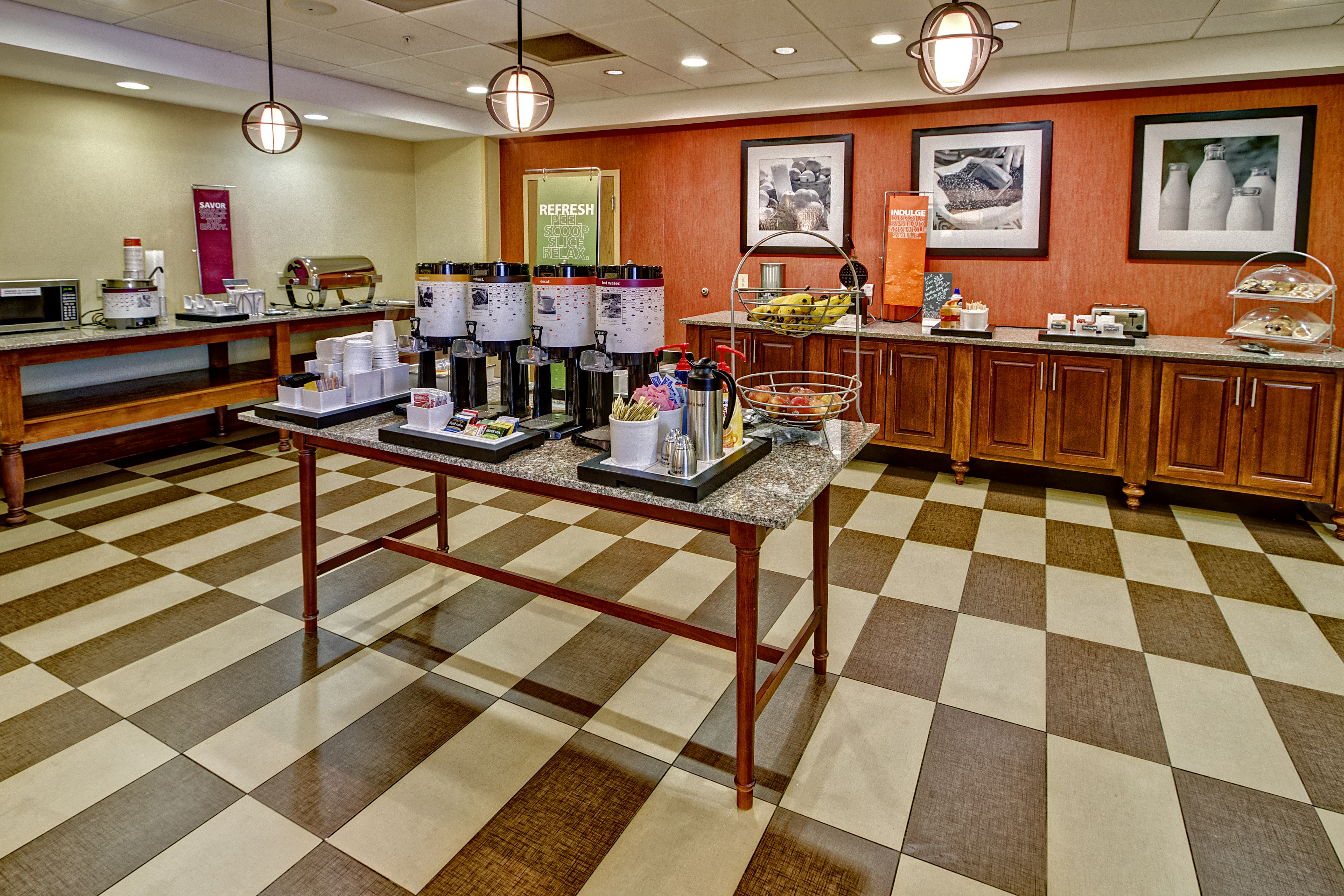 Hampton Inn Greenville 8/25