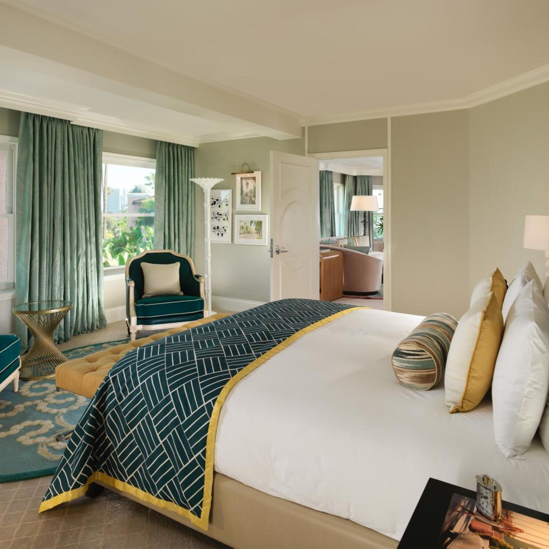 Beverly Hills, Suite