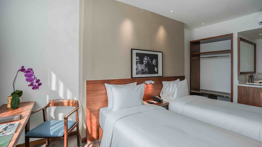 Veranda Serviced Residence @ Puri 19/74