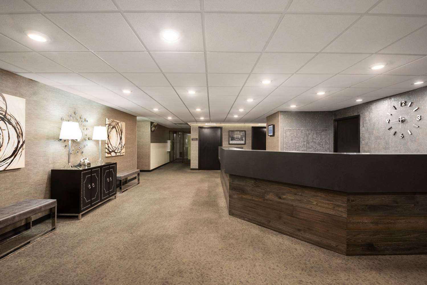 Days Hotel By Wyndham University Ave Se 3/16