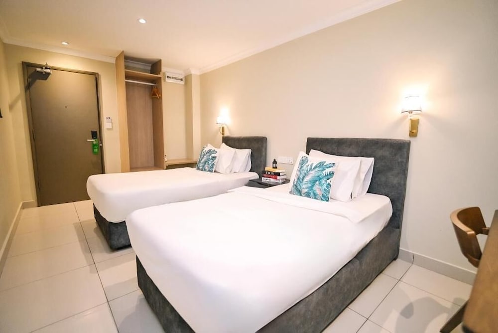 Kingston Hotel 6 at Changkat Bukit Bintang 28/61