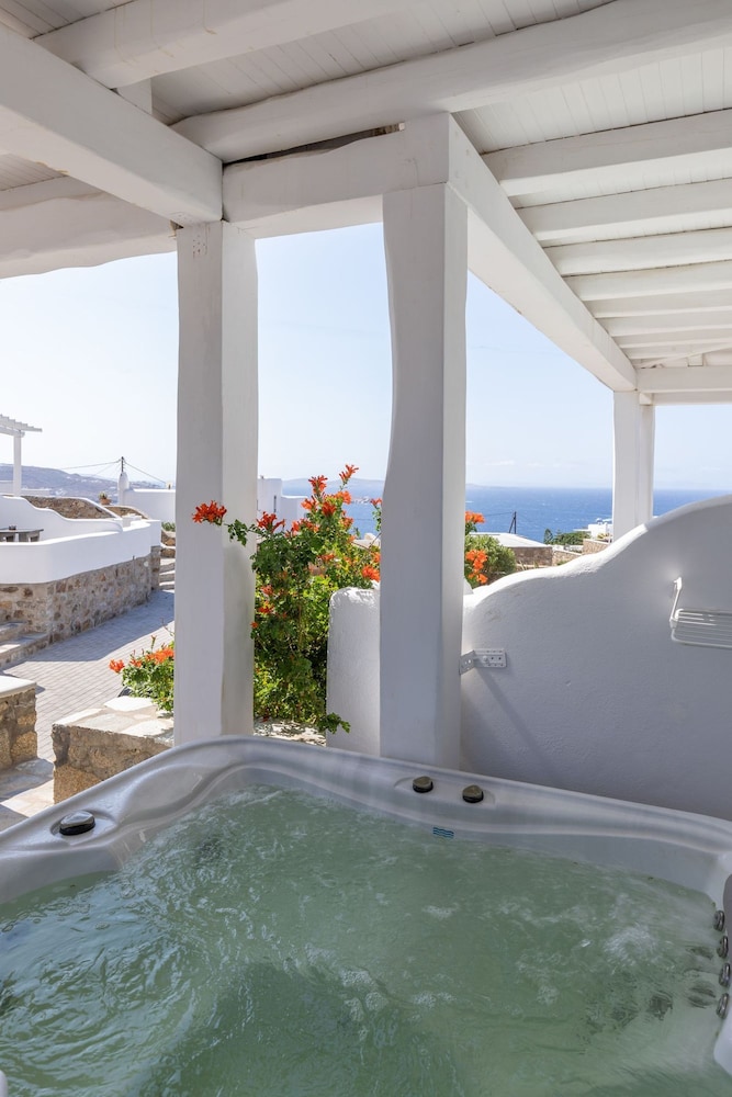 Villa Konstantin Rooms & Suites 24/48