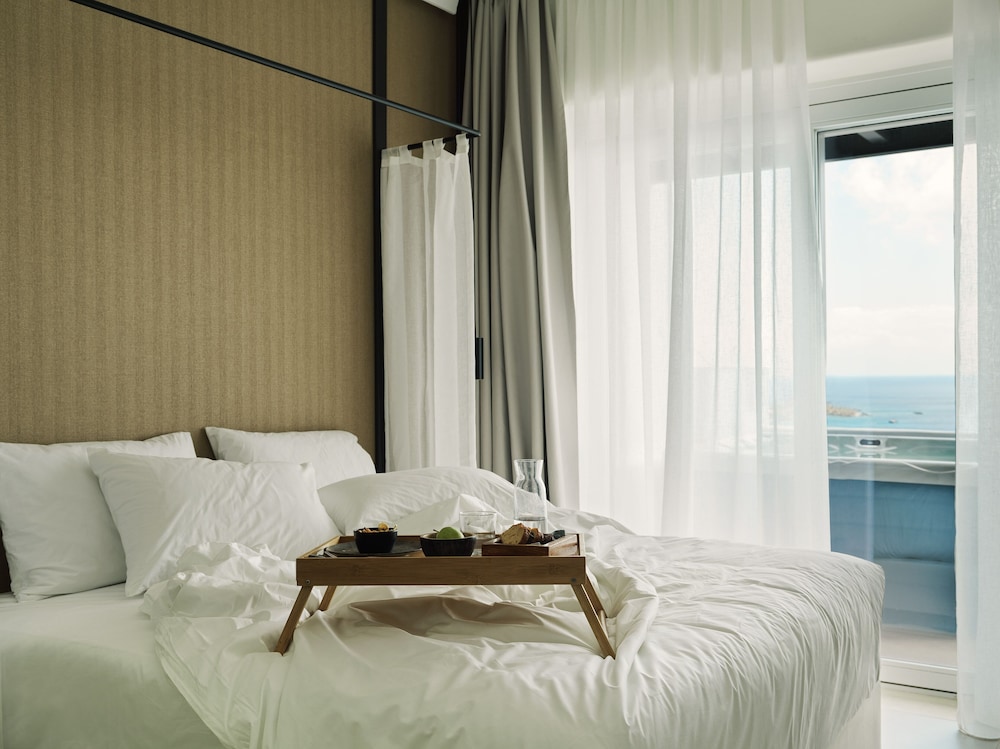Ezio Bo Luxury Living 15/45