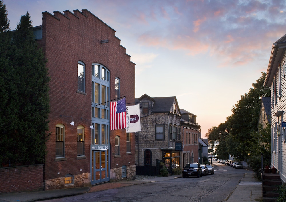 Mill Street Inn 54/55