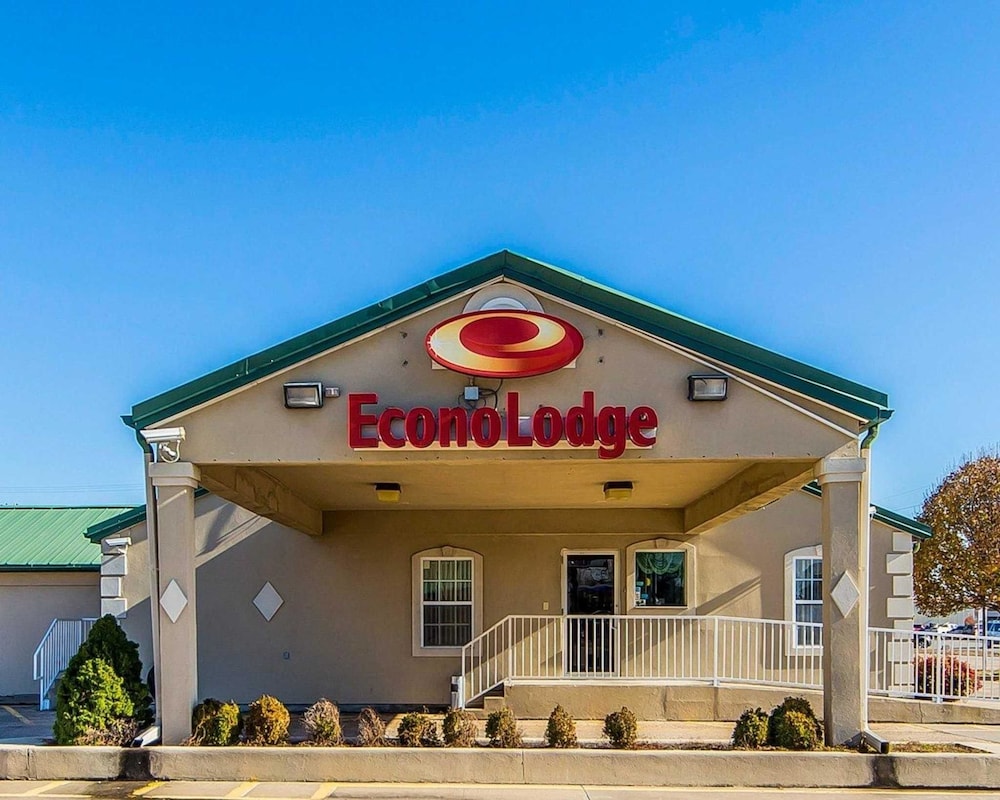 Econo Lodge Bartlesville Hwy 75 3/34