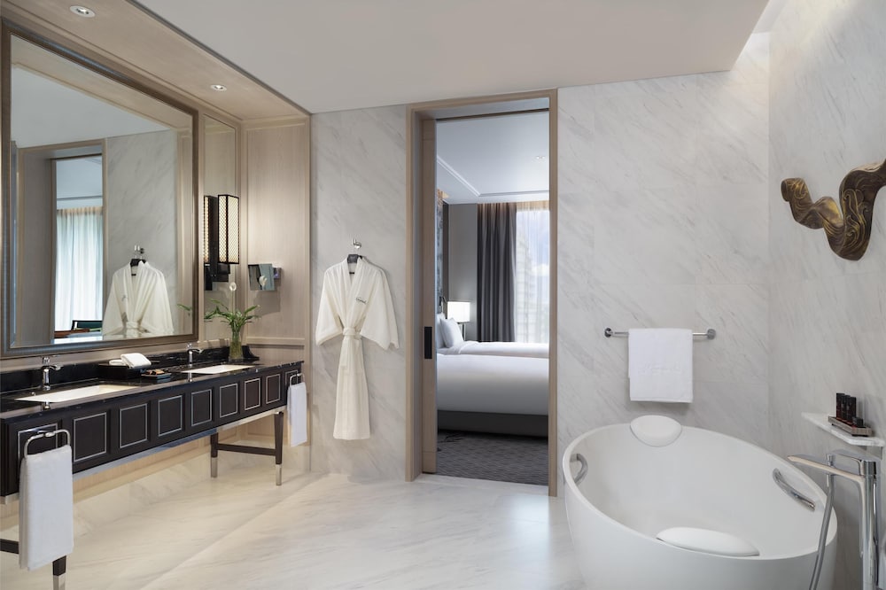 CLUB, EXECUTIVE, TWIN BEDS