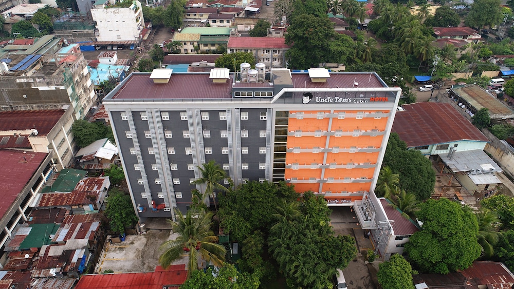 Cebu Uncle Tom's Cabin Hotel in CEBU