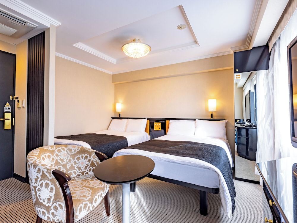 DELUXE, TWIN BEDS