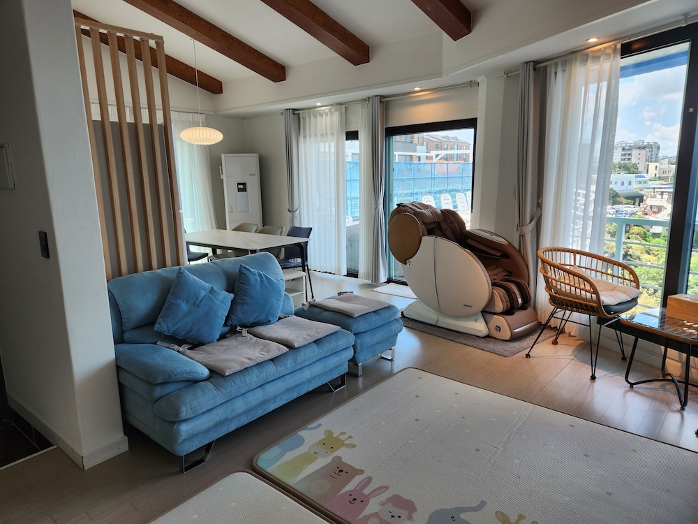 On The Sea Pension 59/80