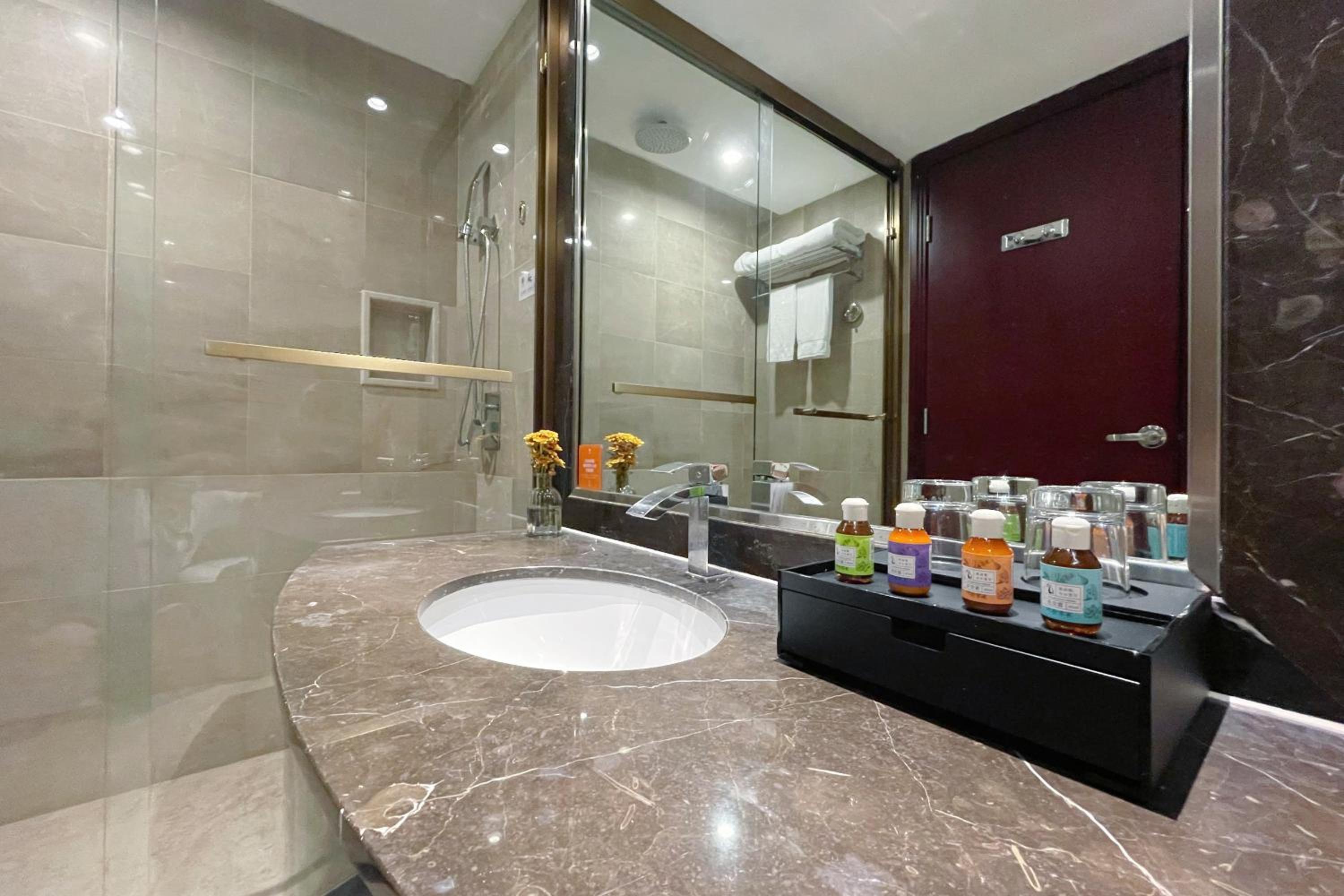 Hongguang Jianguo Hotel Wuhan 48/51