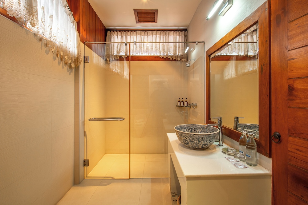 2 Bedrooms, Grand, Residence, Suite, Twin Beds, King Bed, Sofa، Kodchasri Thani Hotel Chiangmai 7/9
