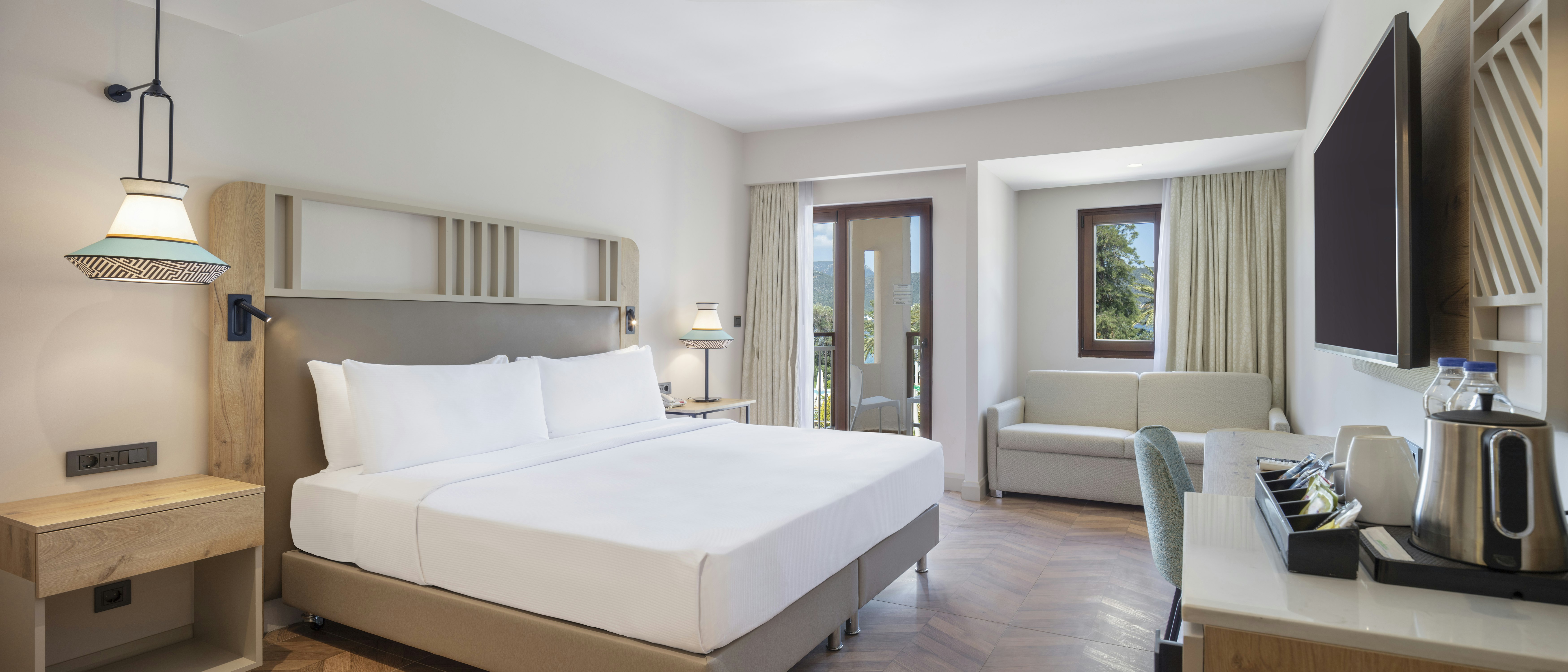 DELUXE, KING BED, SEA VIEW