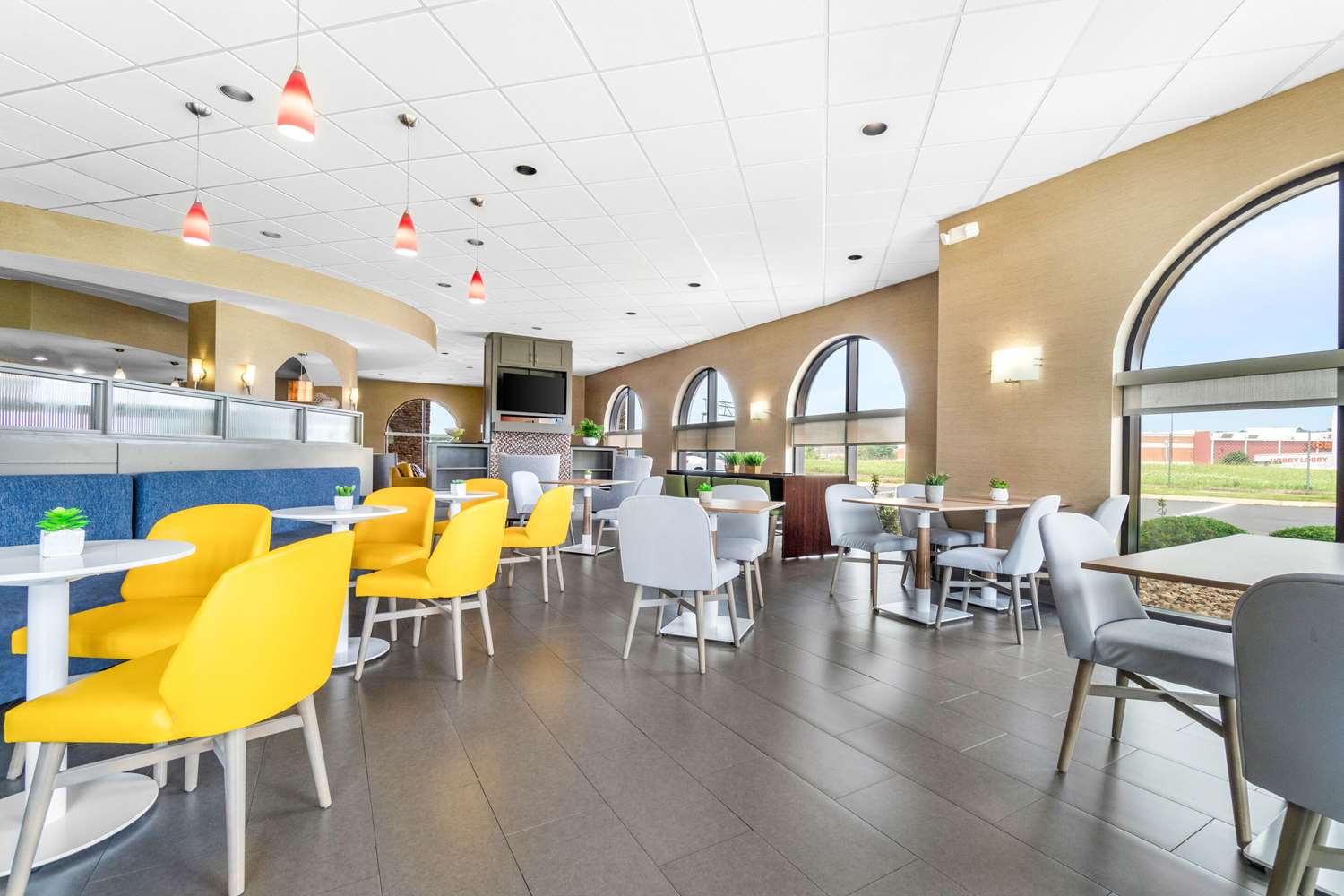 Comfort Suites Jackson I-40 33/47