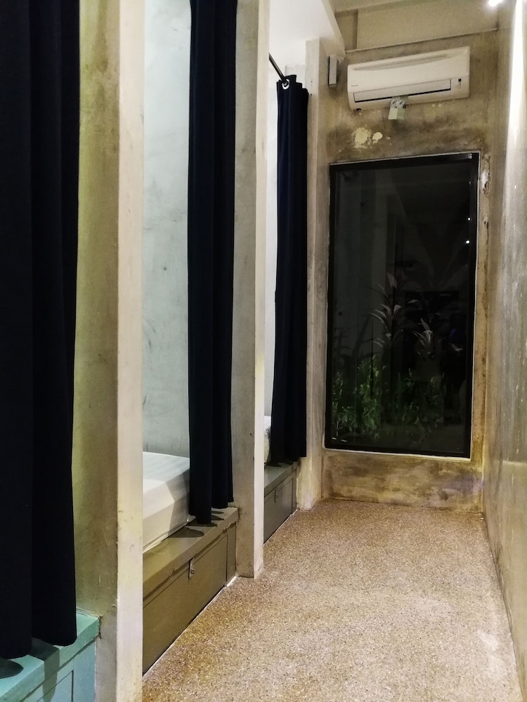 Beds In Garden Hostel Sdn Bhd 24/50