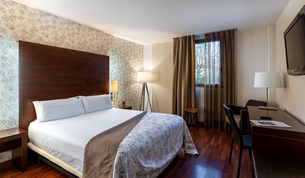 ROOM, SINGLE, QUEEN BED