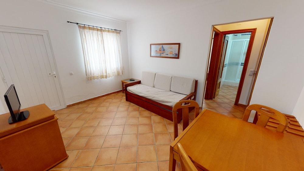 MONTE DOS AVOS VILLAGE 32/59