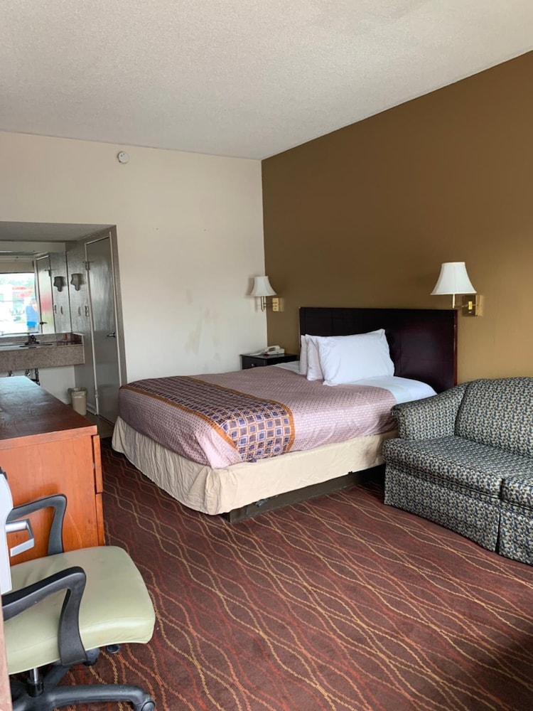 Budgetel Inn and Suites Fort Gordon Augusta 10/50