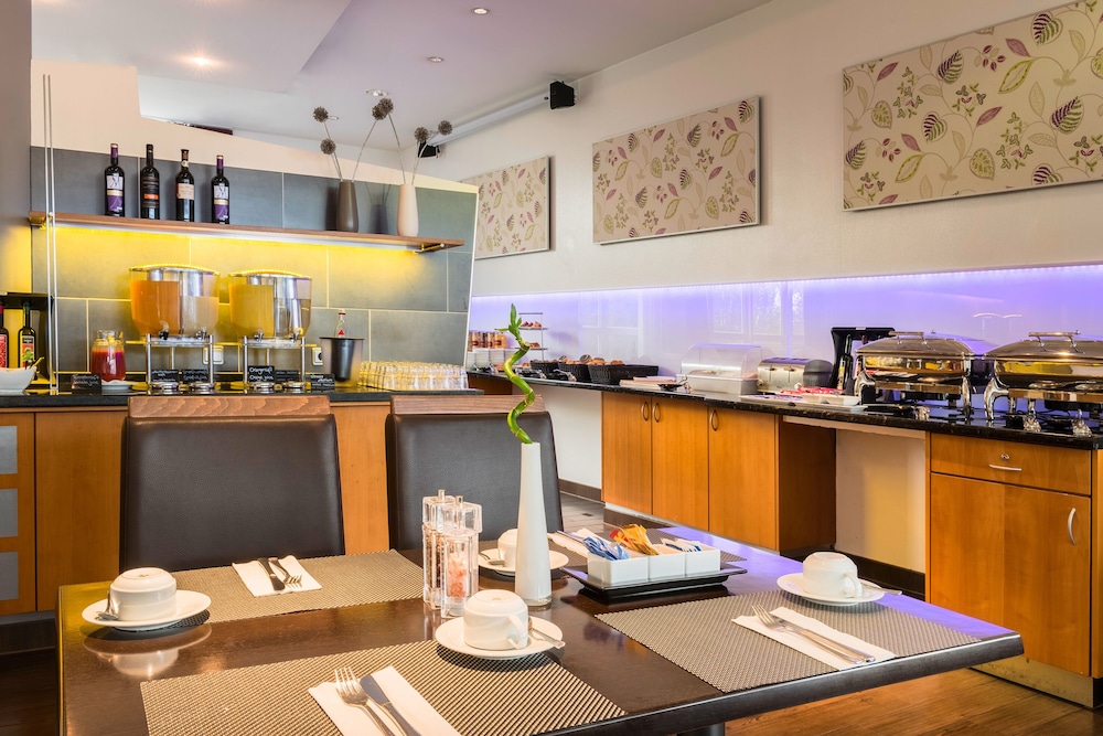 Courtyard by Marriott Dortmund 35/48