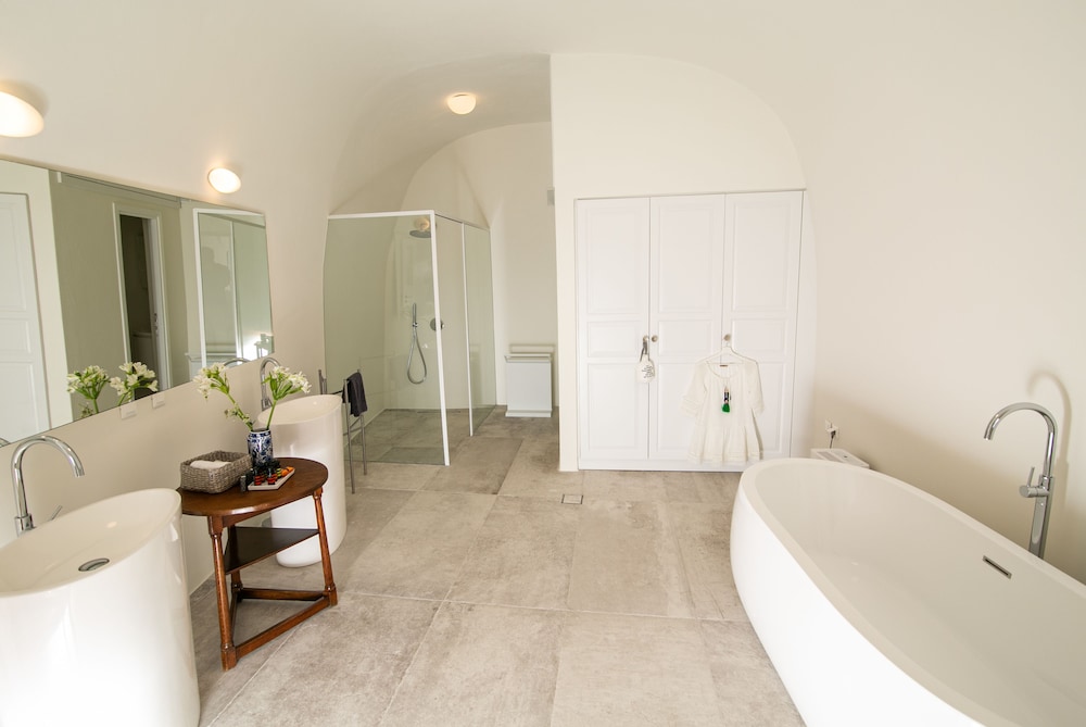 Aloia Villas 50/50