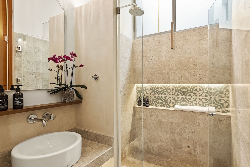 Villa Orquidea Boutique Hotel 33/36