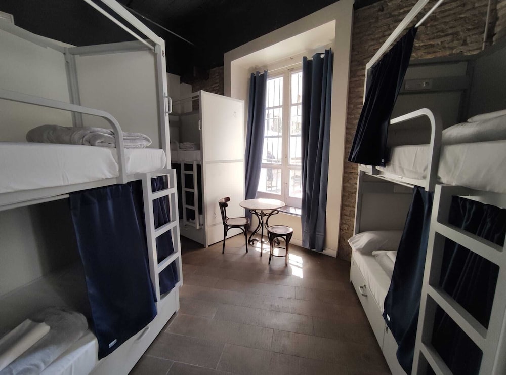 Black Swan Hostel Sevilla 22/62