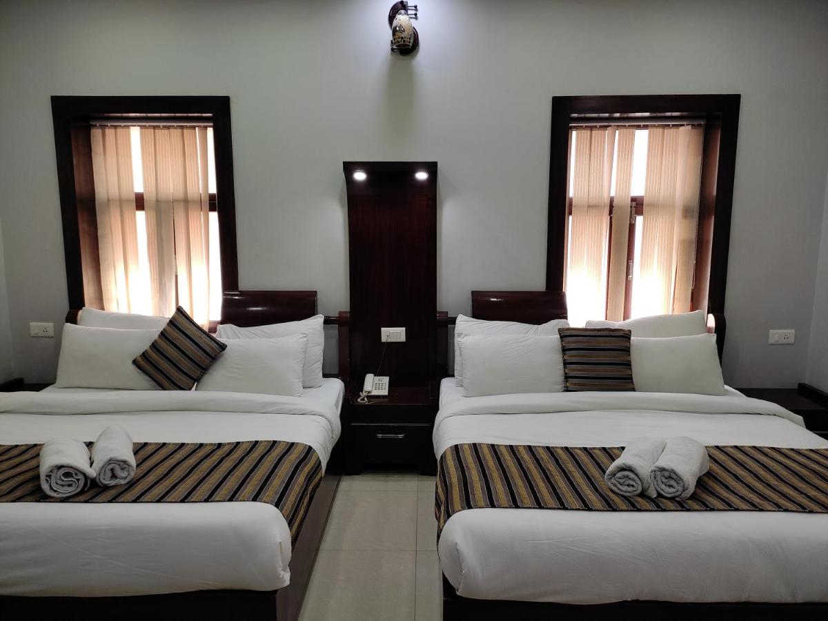 HOTEL KRISHNA JI 26/67