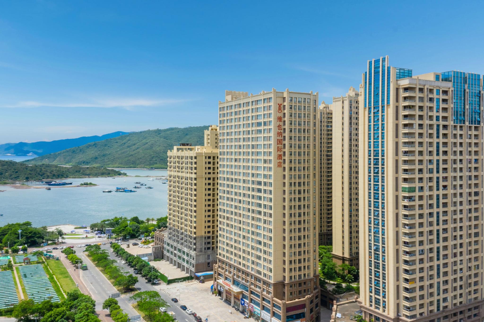 Vienna International Hotel (Huizhou Binhai Park Shop) 3/44