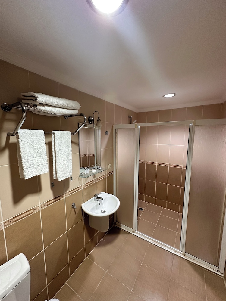 Mina 1 Hotel 50/50