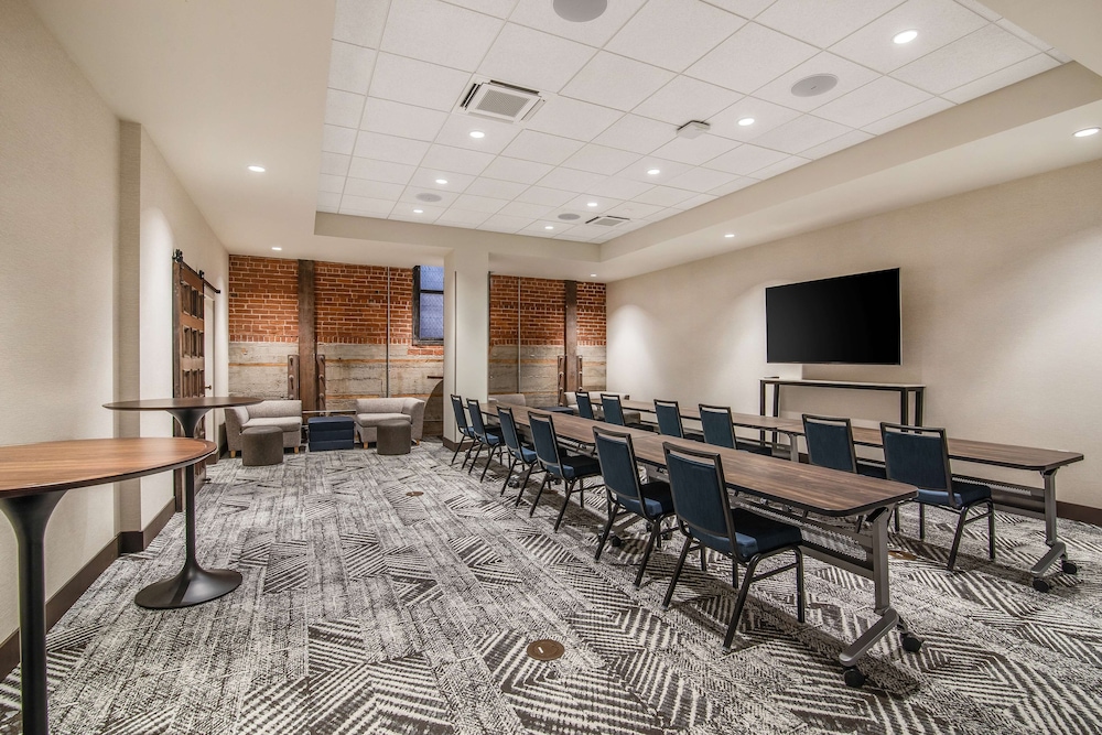 Hyatt House Sacramento/Midtown 39/50
