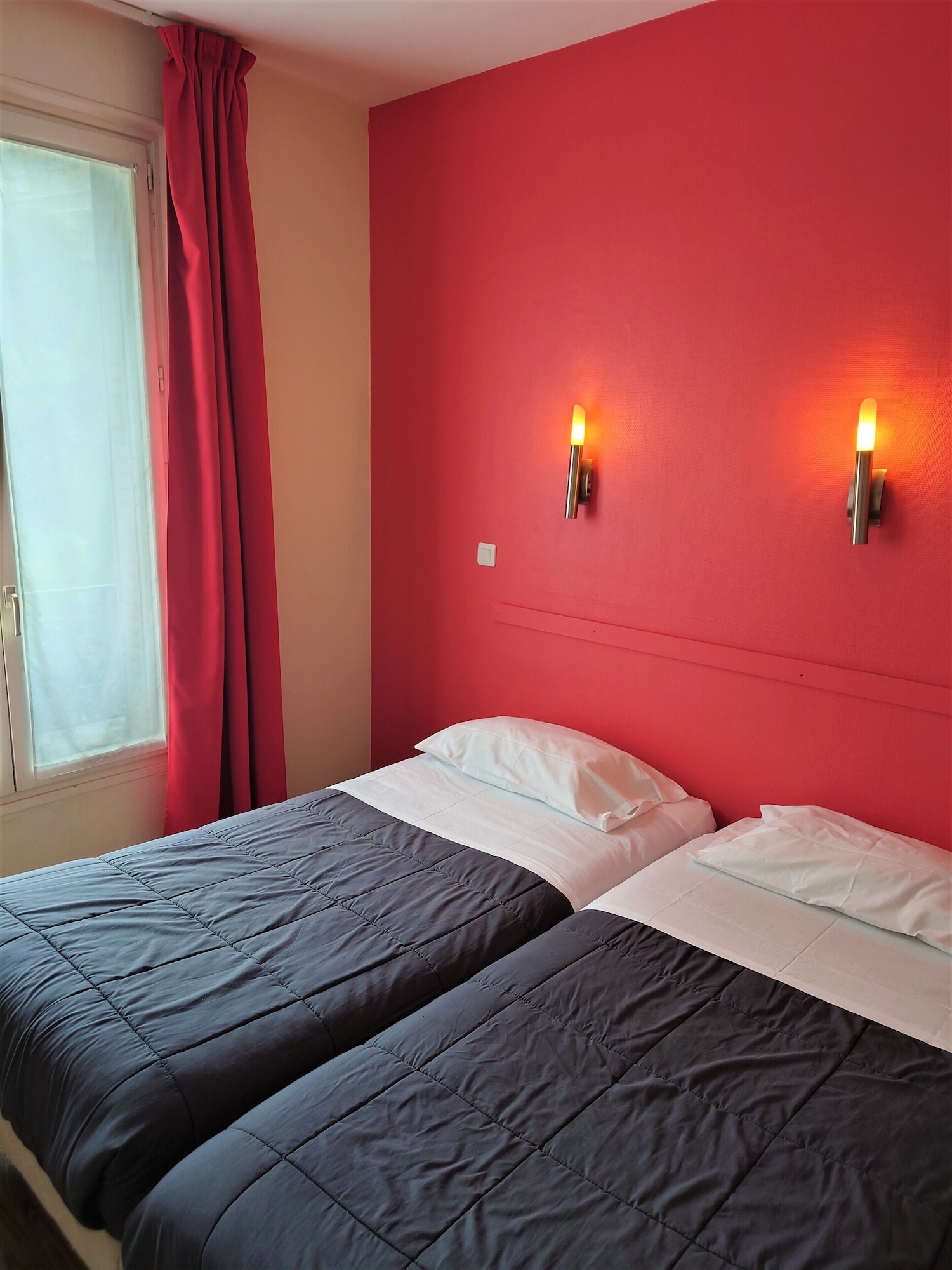 Classic, Twin Beds, Private Bathroom