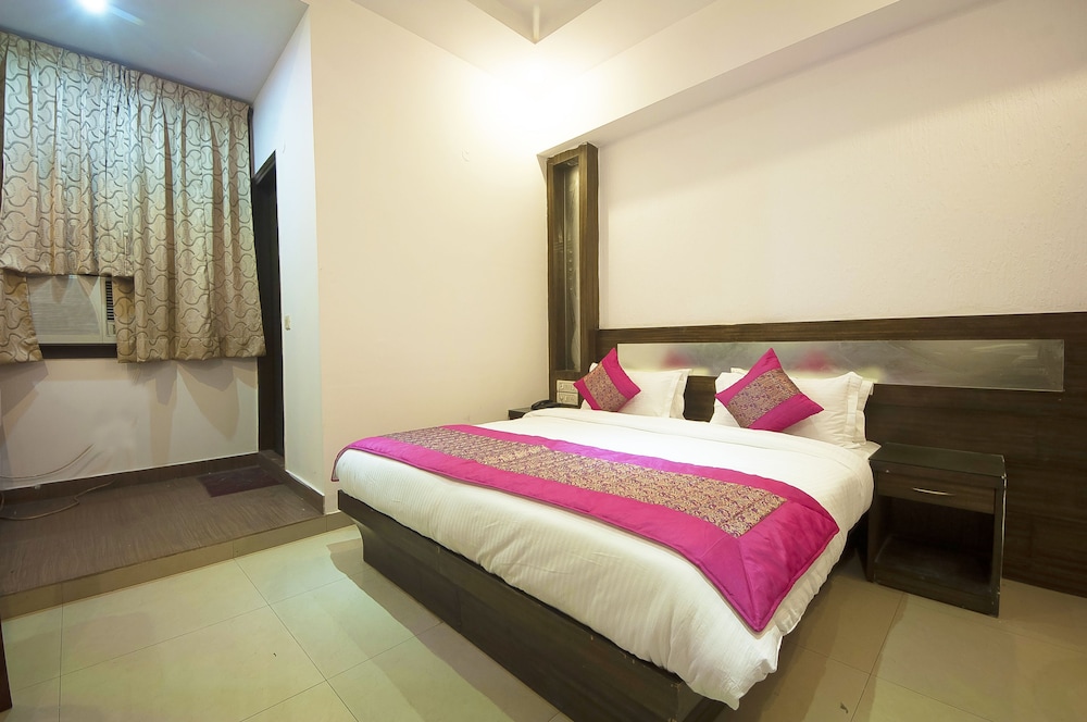 Hotel Rama Inn 6/20