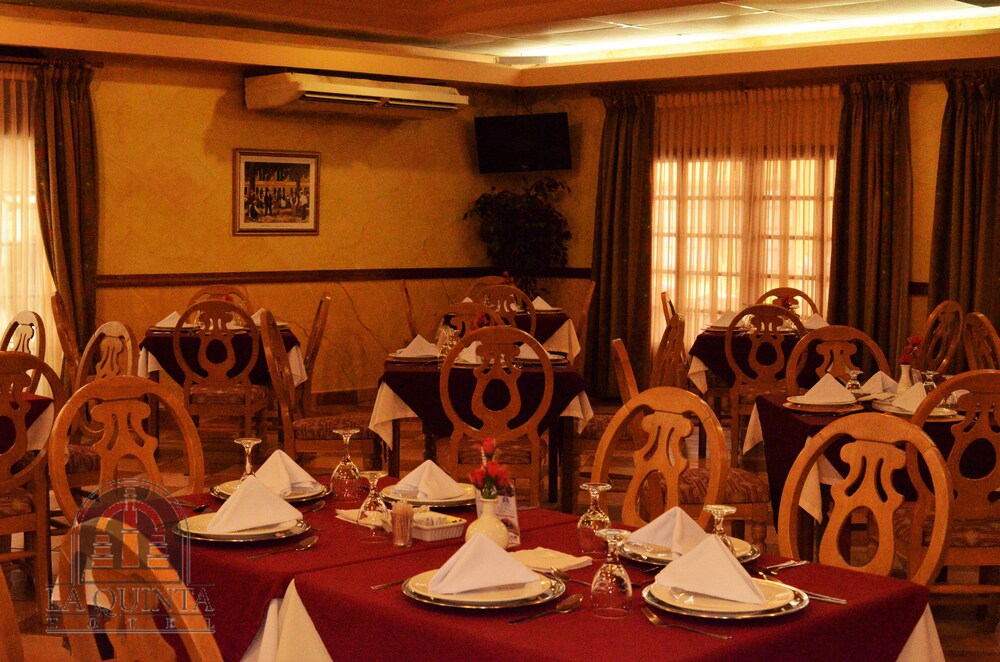 La Quinta Hotel 43/54