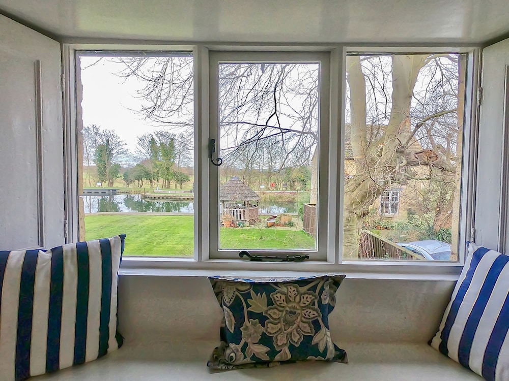 River Nene Cottages 6/50