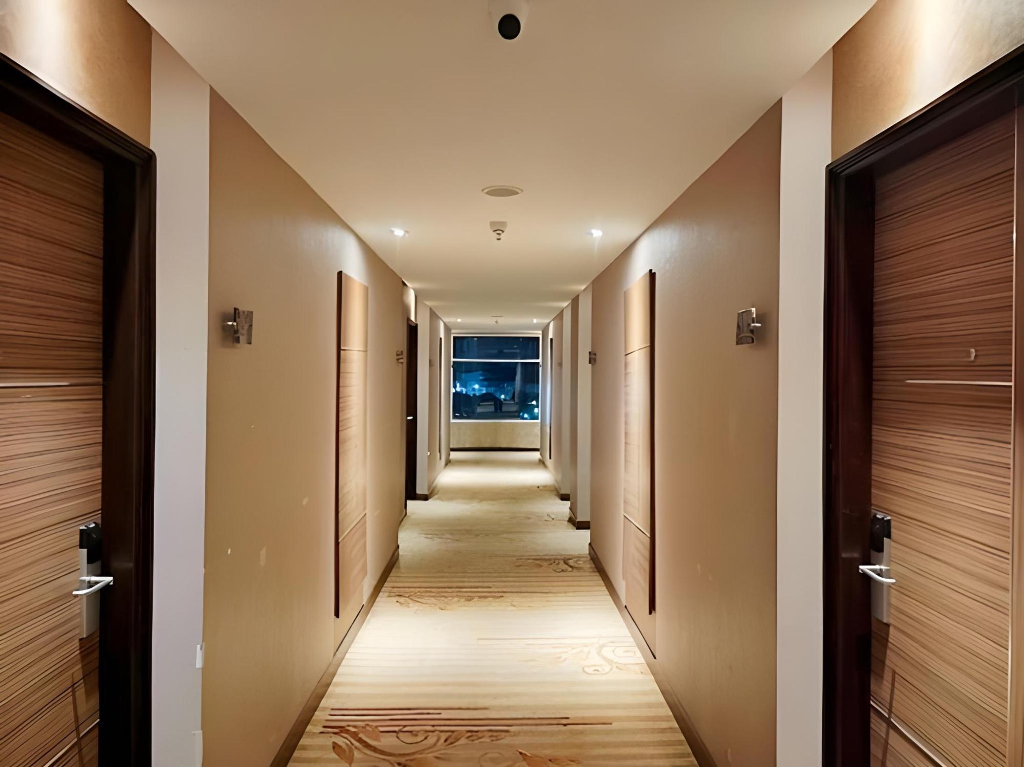 HOTEL REMCY PANAKKUKANG MAKASSAR 34/58
