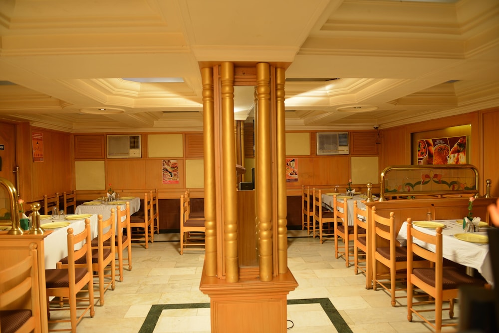 Sree Bharani Hotel 25/27